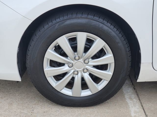 Used 2016 Toyota Camry LE image 11