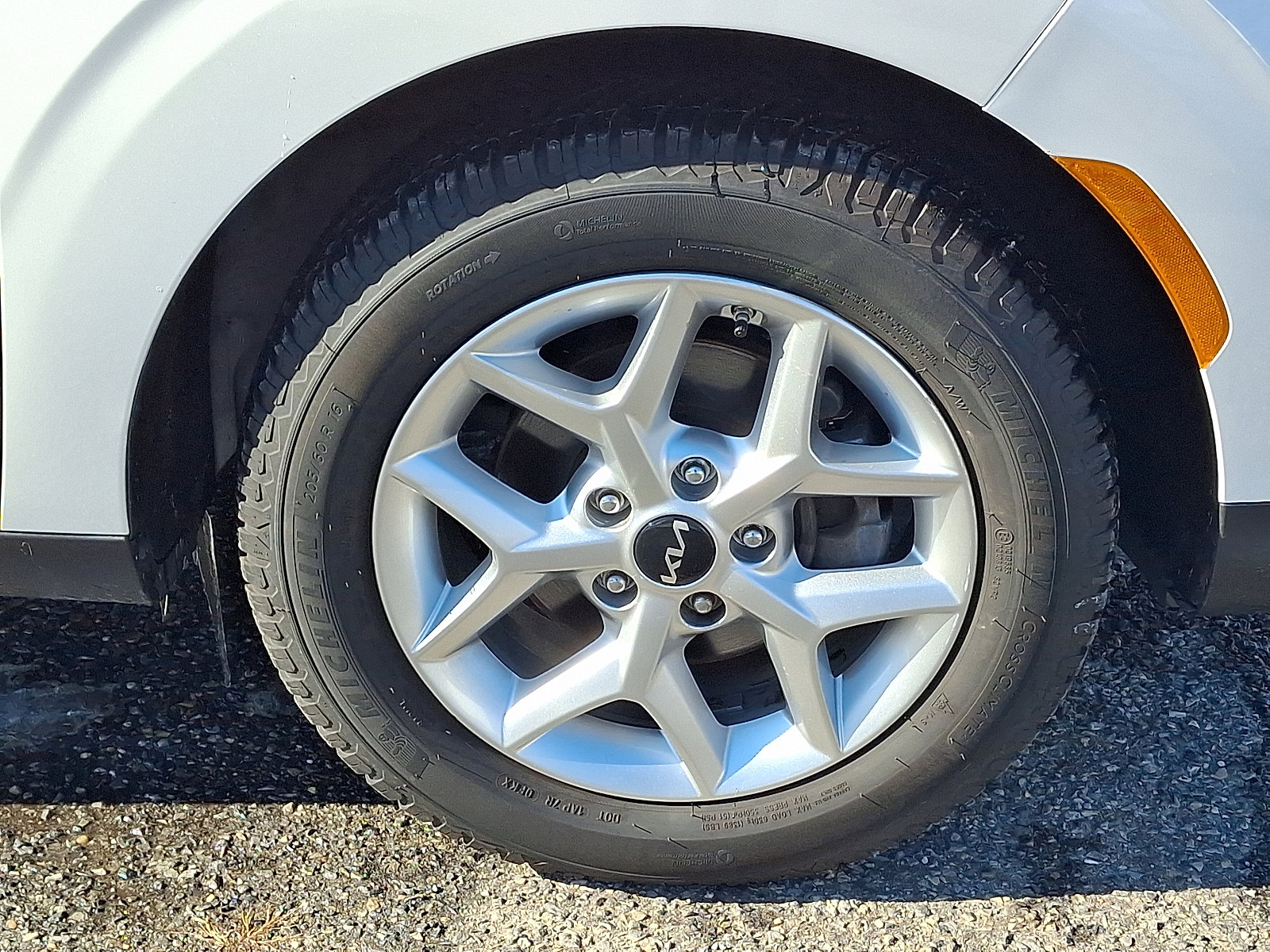 Used 2023 Kia Soul LX w/ LX Technology Package image 8