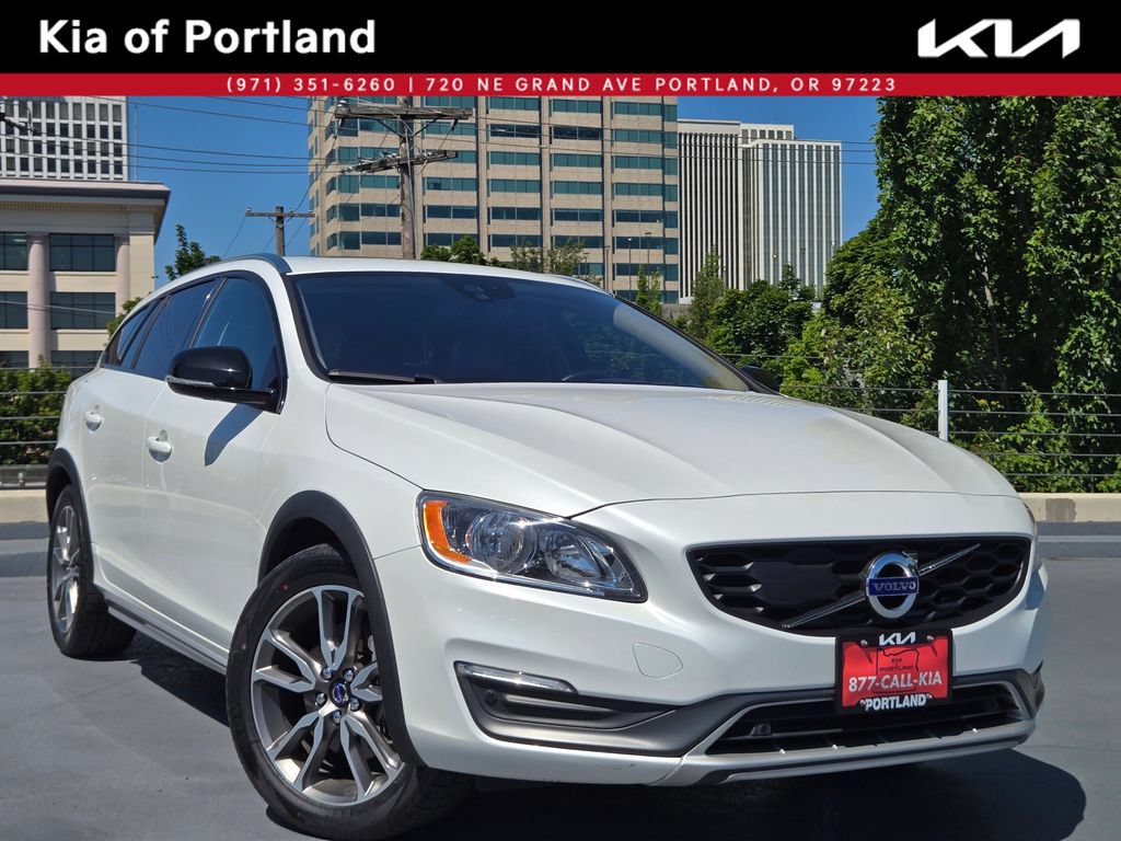 Used 2016 Volvo V60 T5 Cross Country w/ Convenience Package AWD/4WD image 1