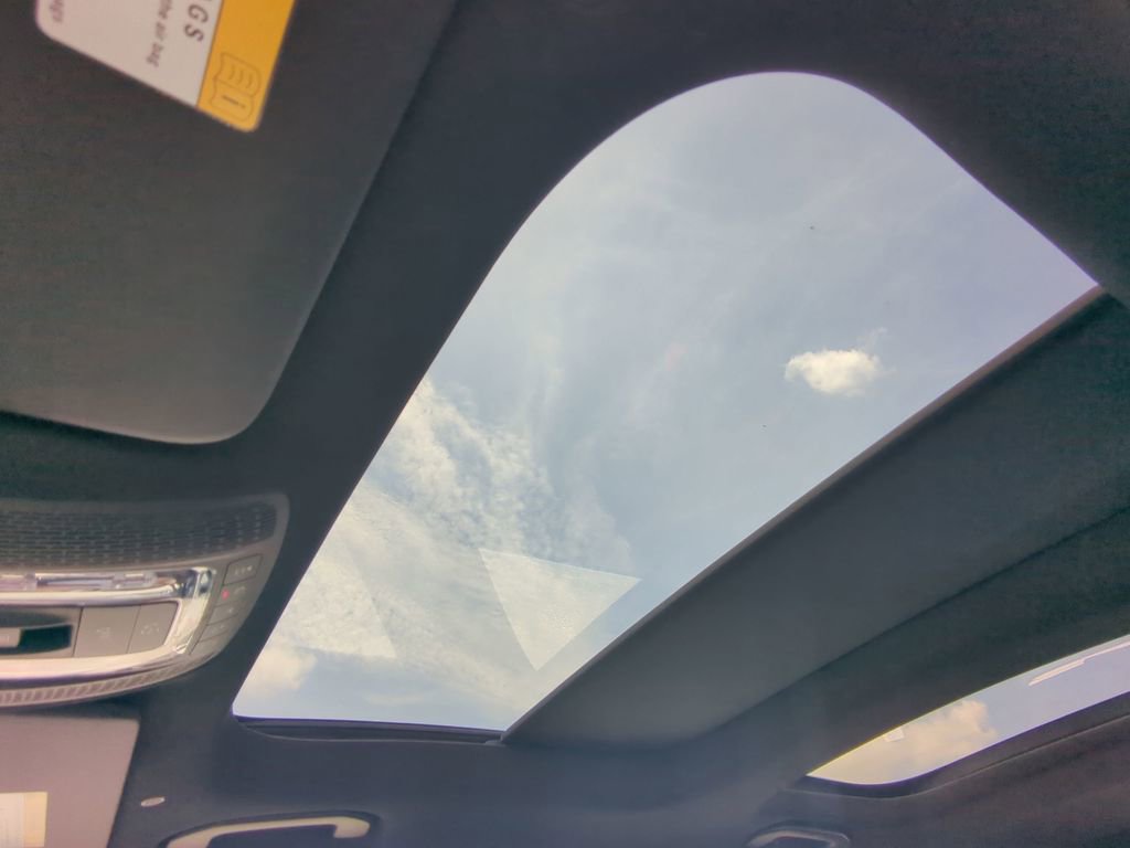 New 2024 Mercedes-Benz GLB 35 AMG 4MATIC image 17