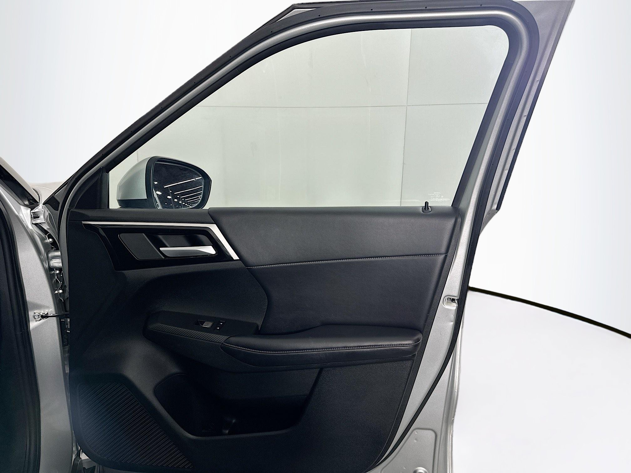 Used 2024 Mitsubishi Outlander SE AWD/4WD image 32