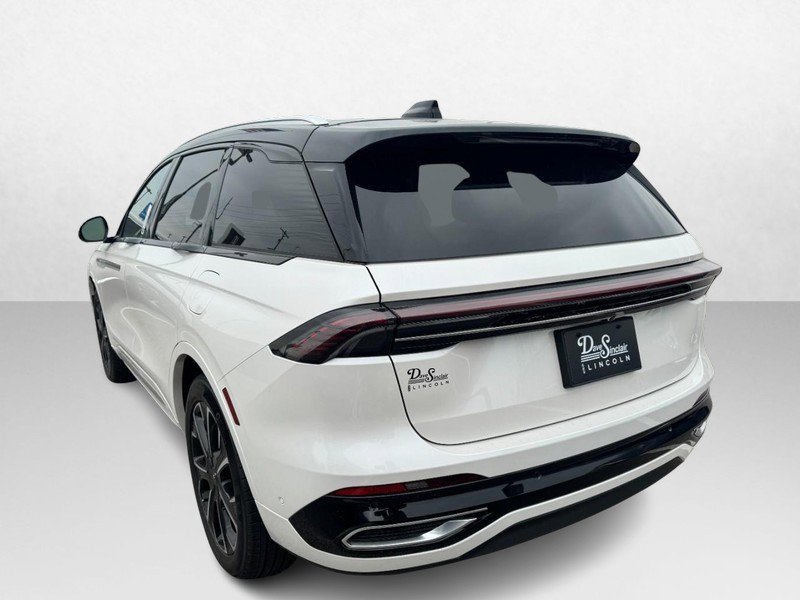 Certified 2024 Lincoln Nautilus Reserve image 7