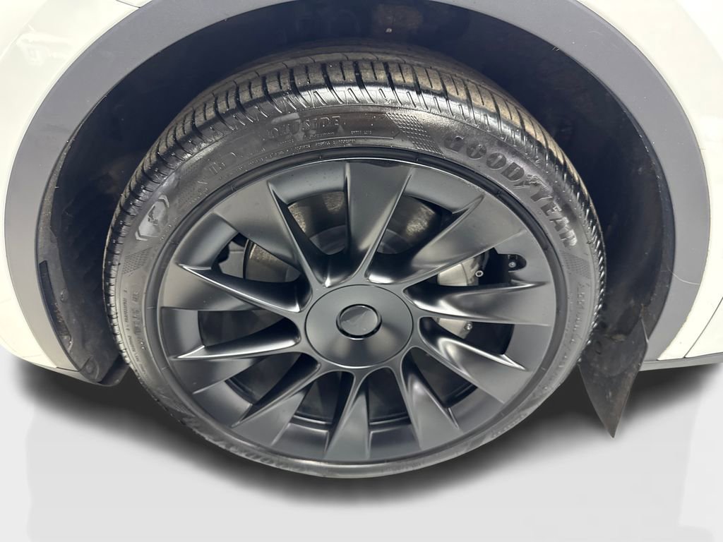 Used 2024 Tesla Model Y Long Range image 86
