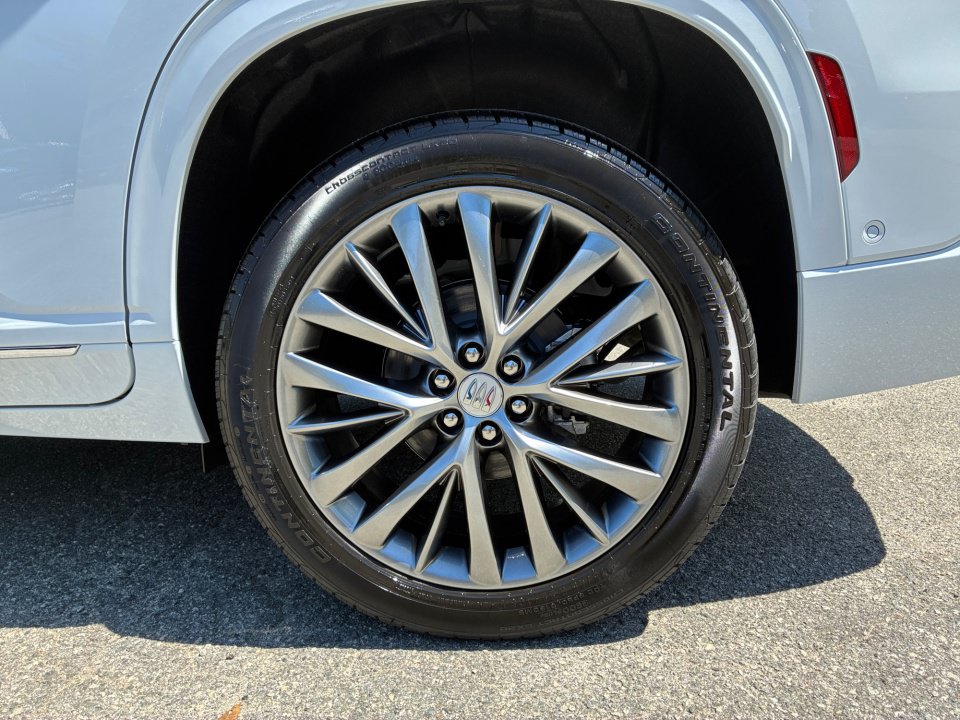 New 2026 Buick Enclave Avenir w/ Super Cruise Package FWD image 22