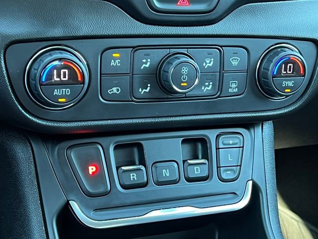 Used 2018 GMC Terrain SLE w/ Driver Convenience Package AWD/4WD image 26