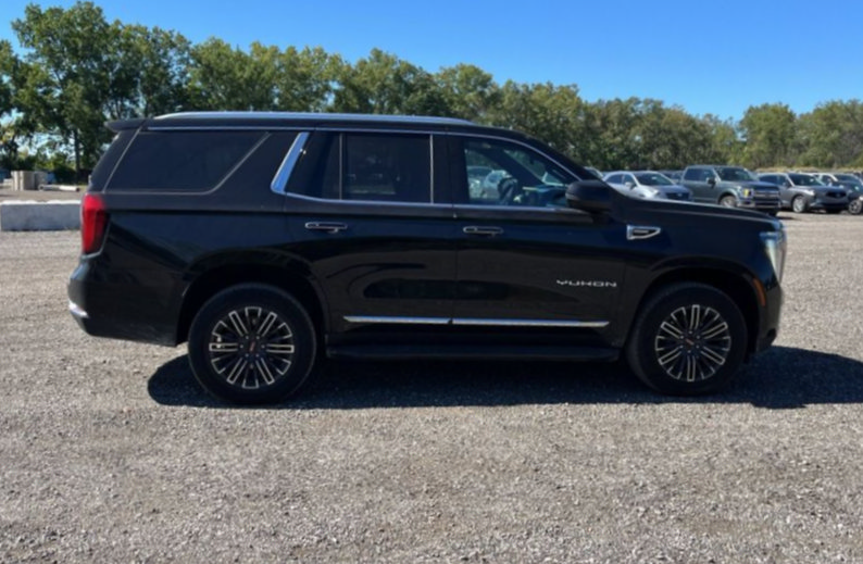 Used 2026 GMC Yukon Elevation w/ Elevation Premium Package AWD/4WD image 5