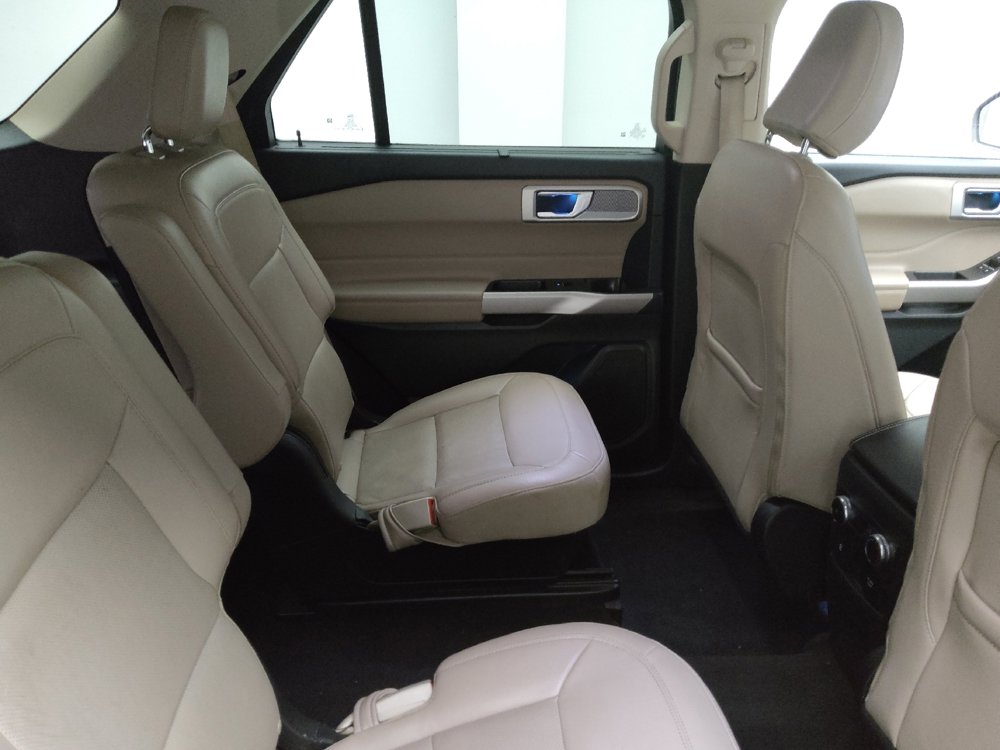 Used 2023 Ford Explorer Limited w/ Equipment Group 301A RWD image 19