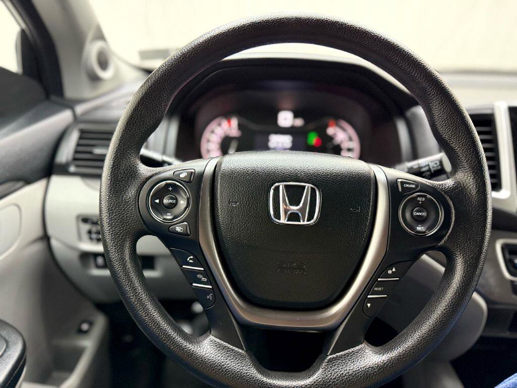 Used 2018 Honda Pilot EX image 12
