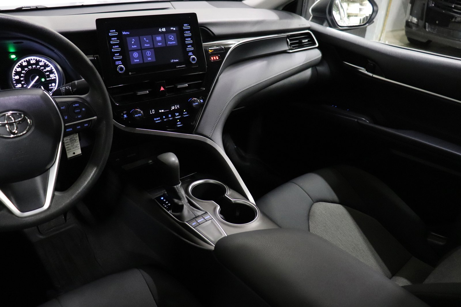 Used 2022 Toyota Camry LE image 24