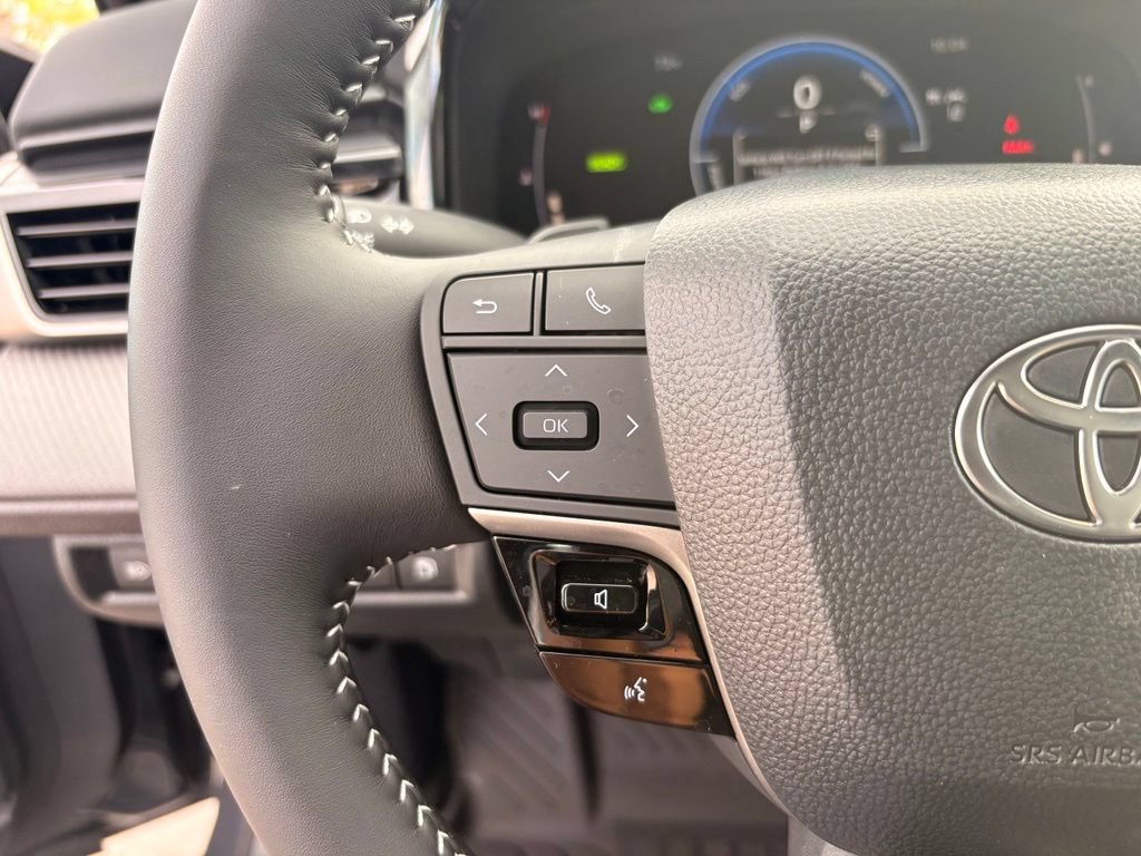 Used 2026 Toyota Camry SE w/ Convenience Package FWD image 22