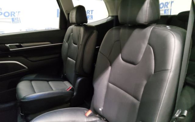 Used 2022 Kia Telluride S image 16