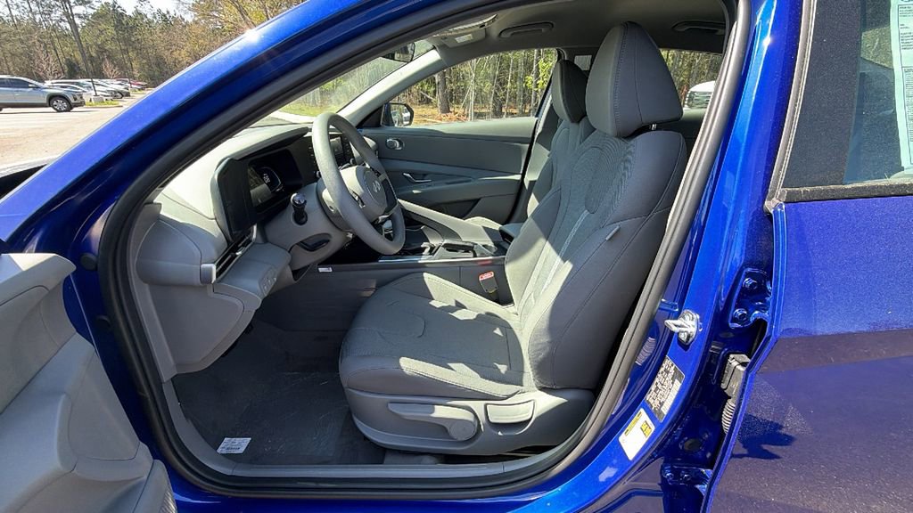 New 2026 Hyundai Elantra SE image 9
