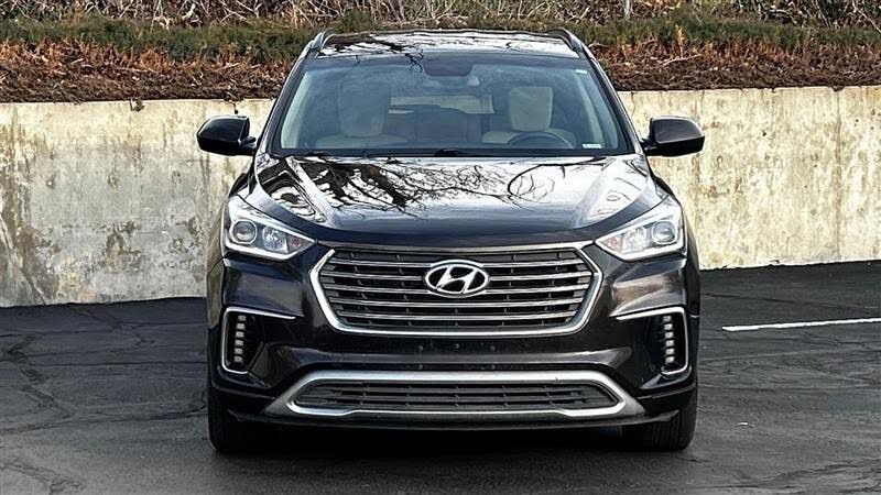 Used 2017 Hyundai Santa Fe SE AWD/4WD image 8