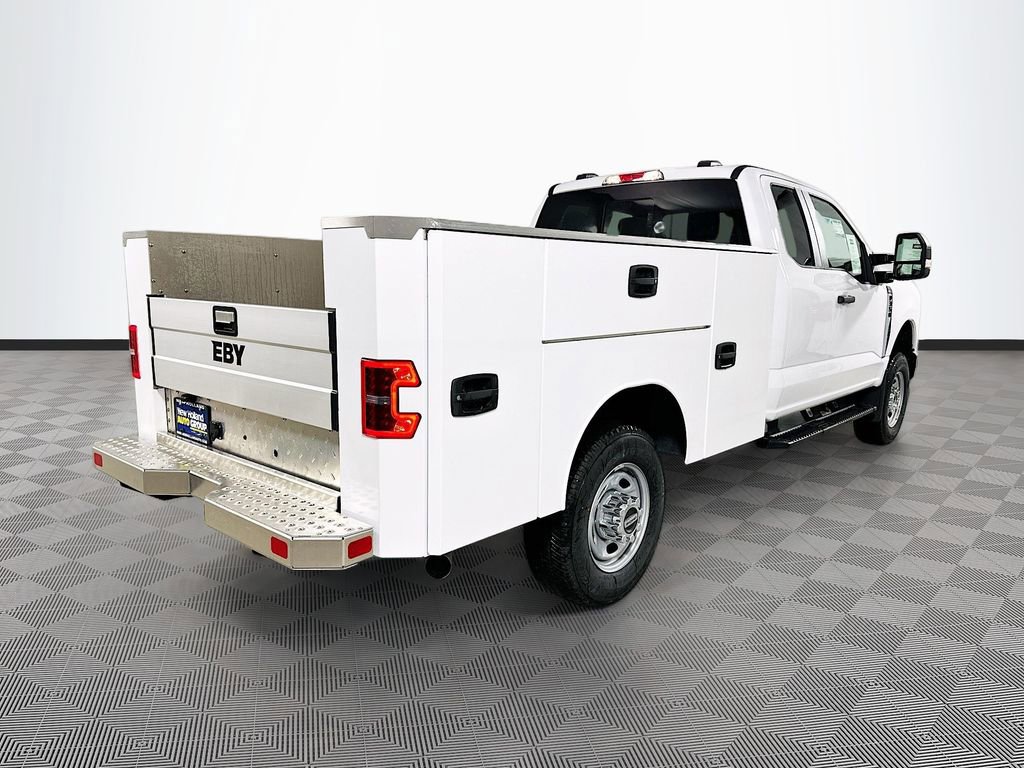 New 2026 Ford F350 XL w/ XL Chrome Package AWD/4WD image 4