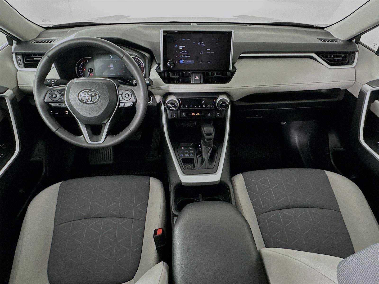 Used 2023 Toyota RAV4 XLE w/ Convenience Package AWD/4WD image 31