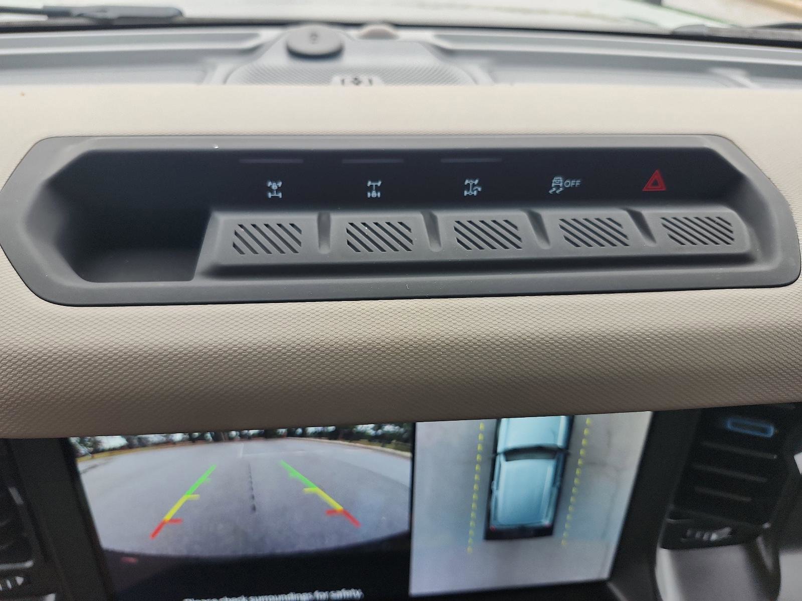 Used 2023 Ford Bronco Wildtrak image 16