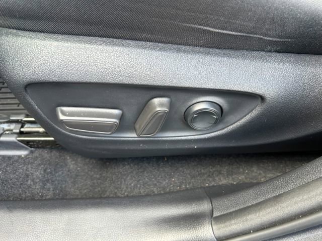 Used 2020 Toyota RAV4 XLE image 24