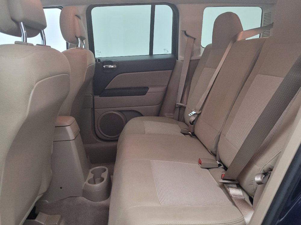 Used 2017 Jeep Patriot Latitude AWD/4WD image 18