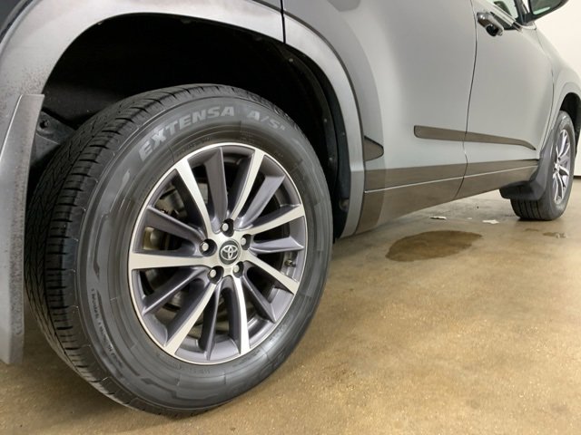 Used 2018 Toyota Highlander XLE image 41