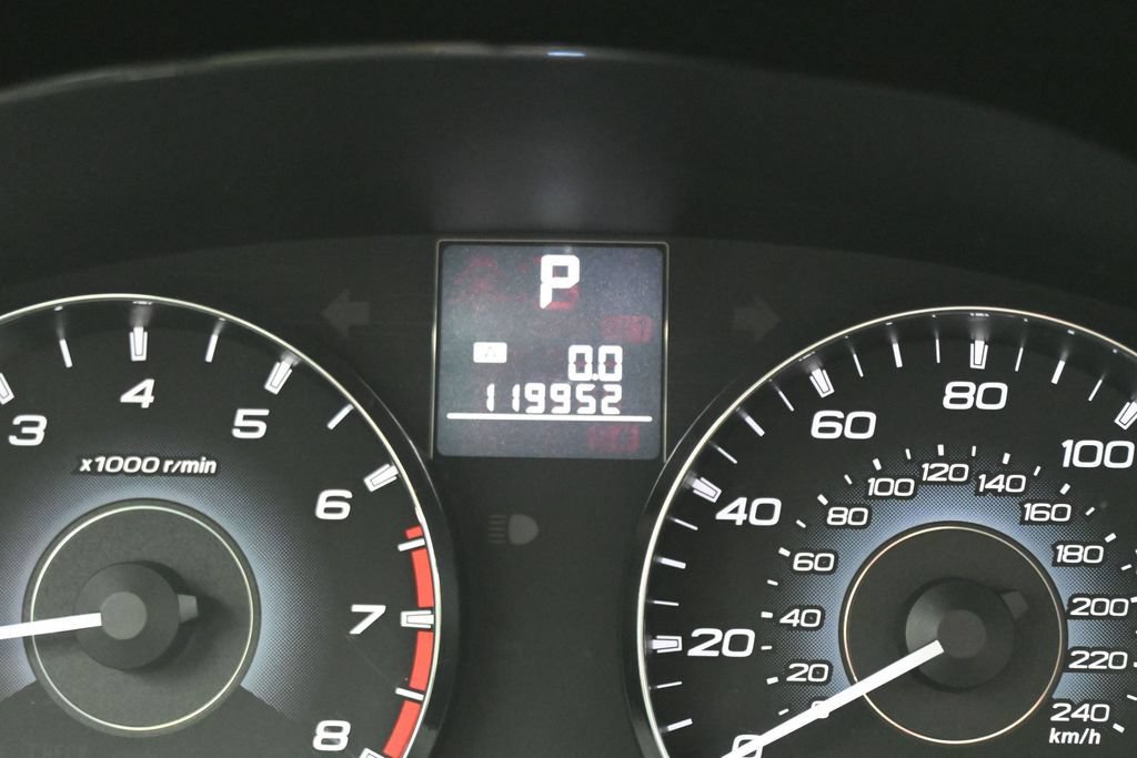 Used 2011 Subaru Outback 2.5i Limited AWD/4WD image 18