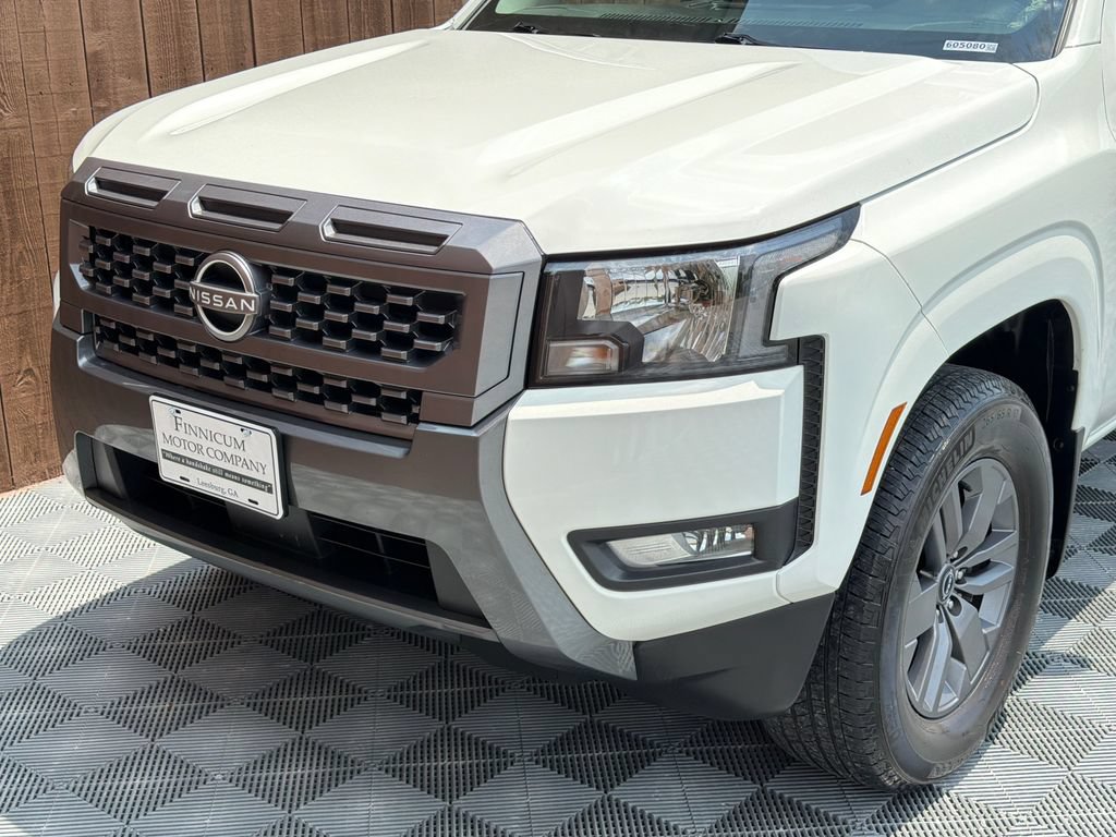 Used 2025 Nissan Frontier SV w/ SV Convenience Package RWD image 19