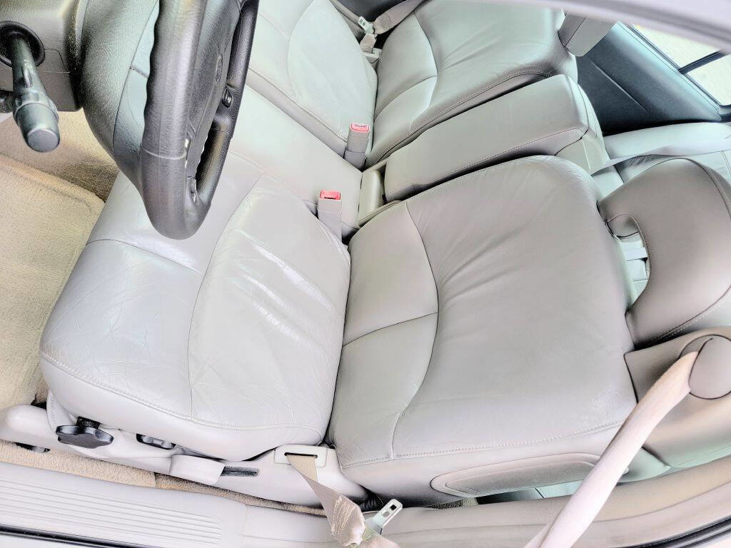 Used 2004 Buick Le Sabre Custom w/ Platinum Edition FWD image 9