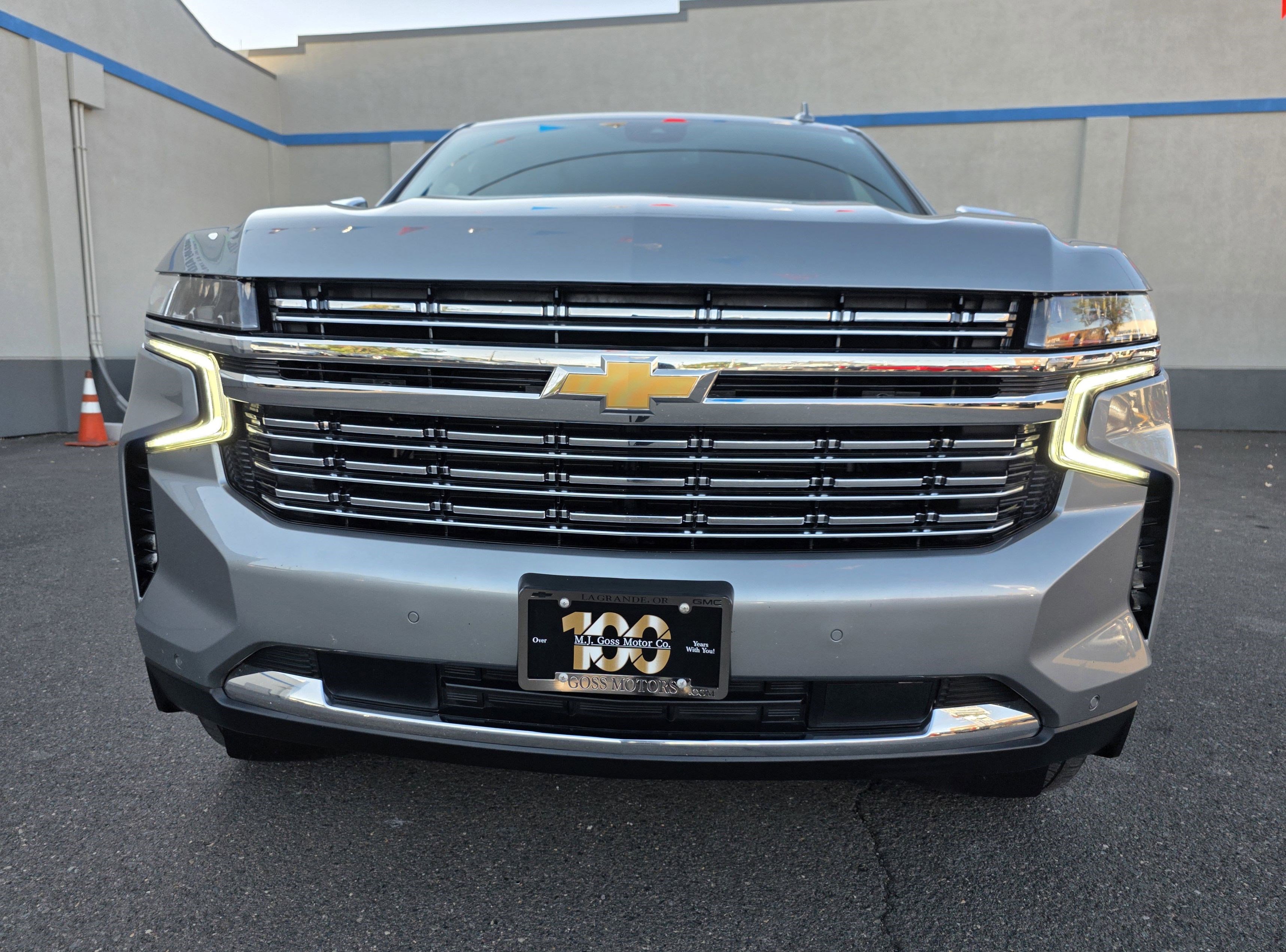 Used 2023 Chevrolet Tahoe Premier image 2