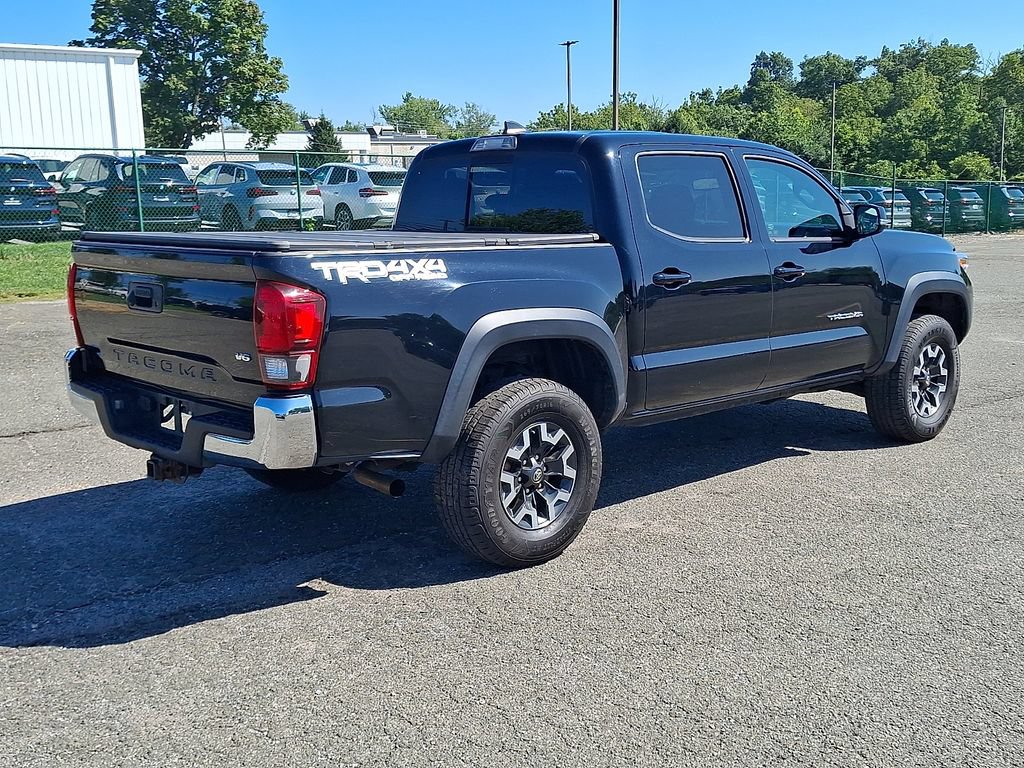 Used 2019 Toyota Tacoma TRD Off-Road AWD/4WD image 9