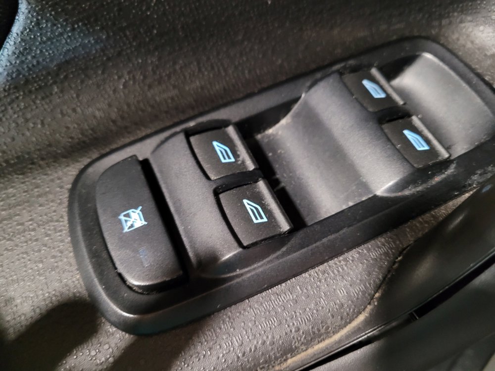 Used 2019 Ford Fiesta SE image 27