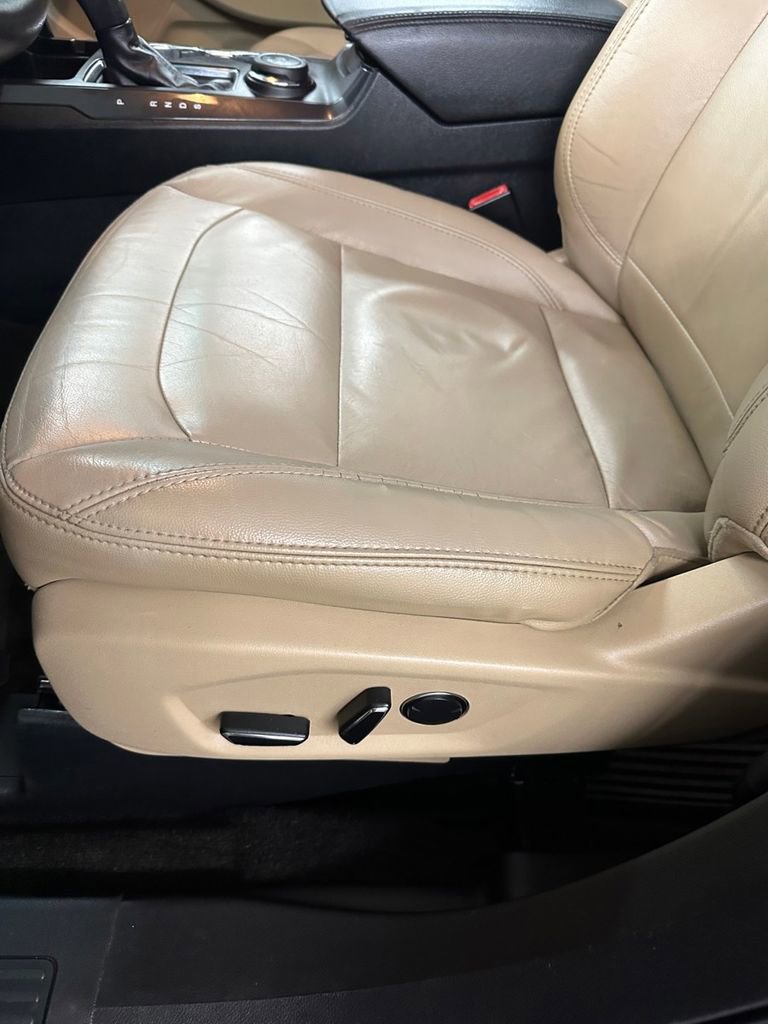 Used 2016 Ford Explorer XLT w/ Equipment Group 202A image 14