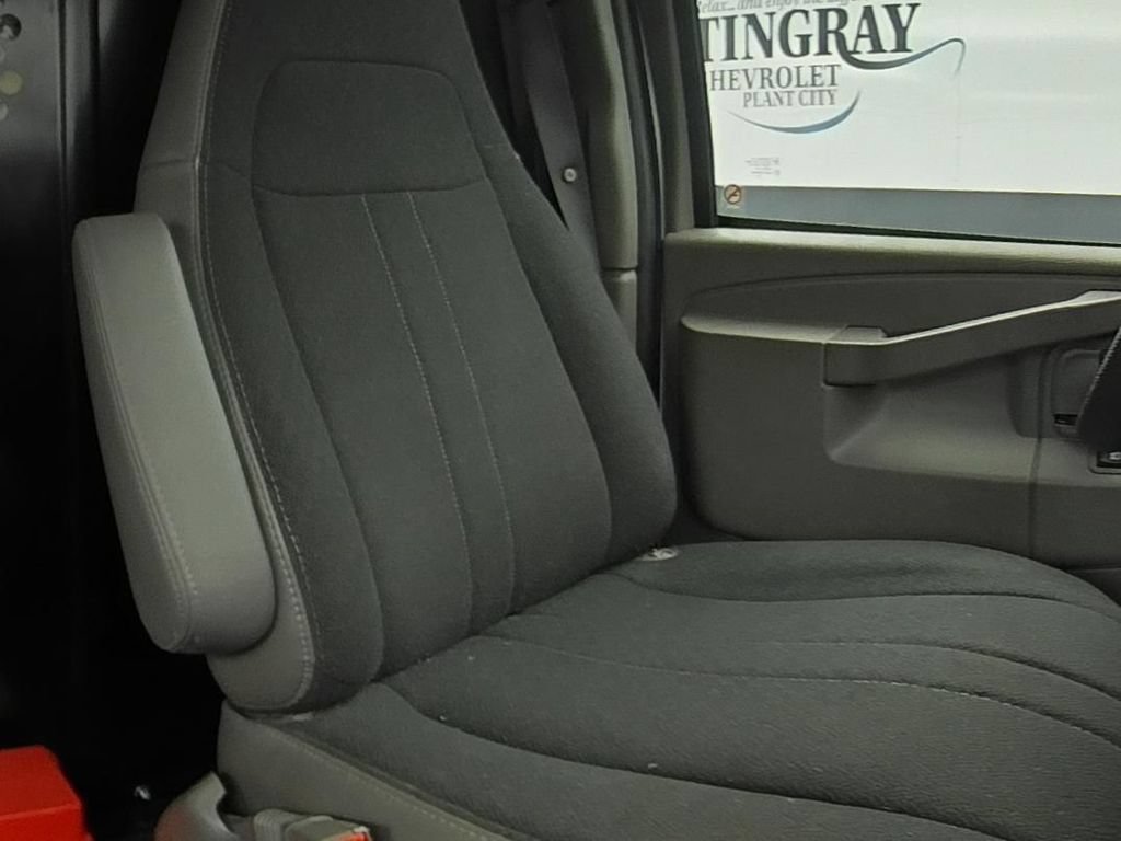 Certified 2025 Chevrolet Express 2500 w/ Driver Convenience Package RWD image 15