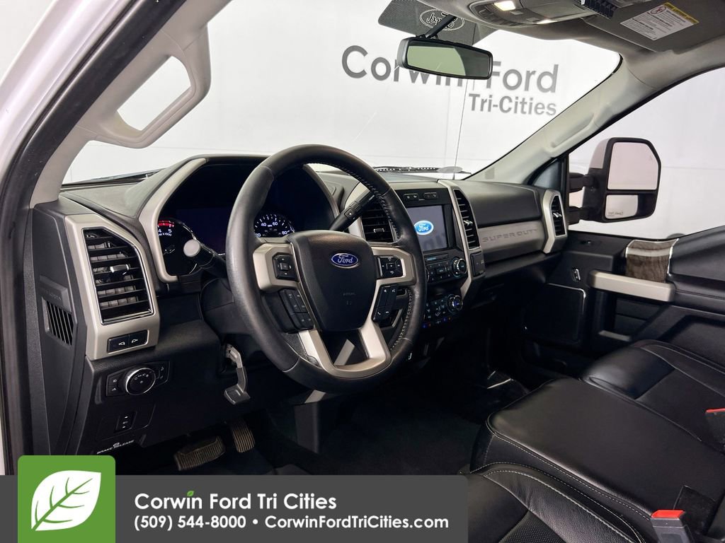 Used 2019 Ford F250 Lariat w/ Lariat Value Package image 3