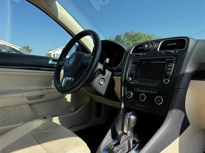 Used 2014 Volkswagen Jetta TDI FWD image 25
