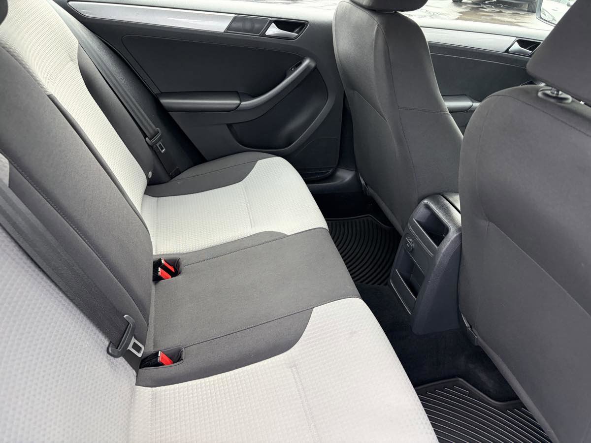 Used 2018 Volkswagen Jetta S FWD image 23