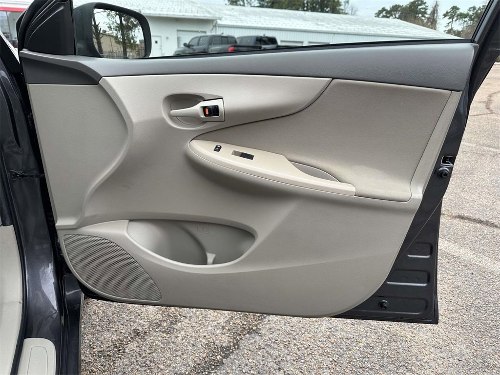 Used 2009 Toyota Corolla LE image 11