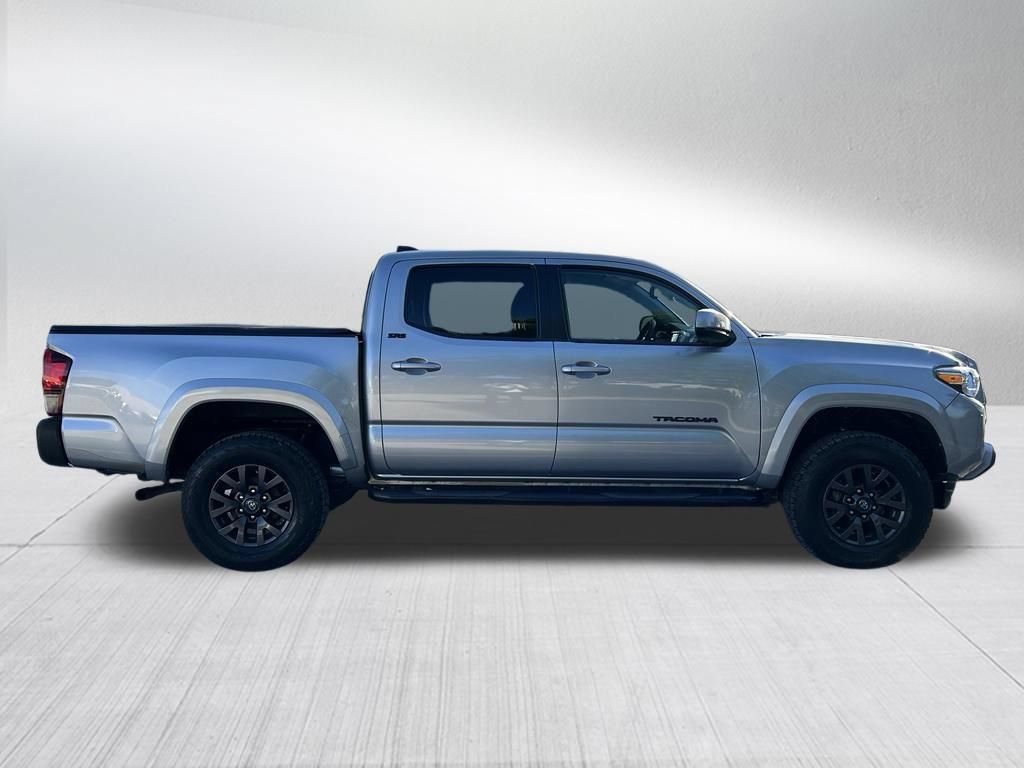 Used 2021 Toyota Tacoma SR5 RWD image 4