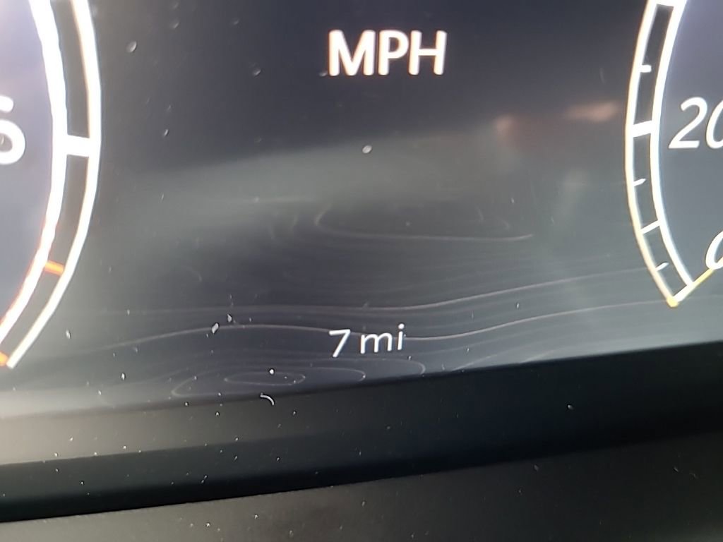 New 2025 Jeep Grand Cherokee Laredo w/ Luxury Tech Group I image 38