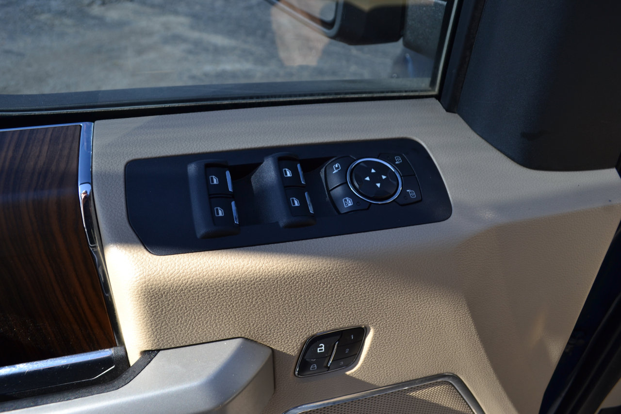 Used 2017 Ford F150 Lariat w/ Equipment Group 502A Luxury image 30