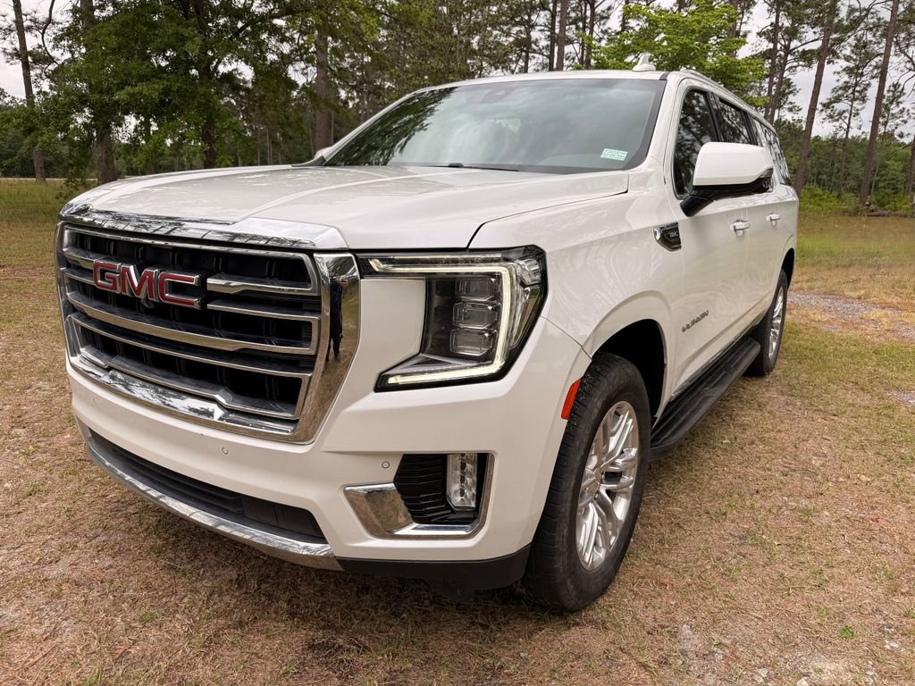 Used 2022 GMC Yukon XL SLT w/ SLT Premium Package AWD/4WD image 1