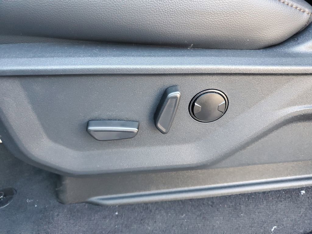 New 2026 Ford F350 Lariat image 40