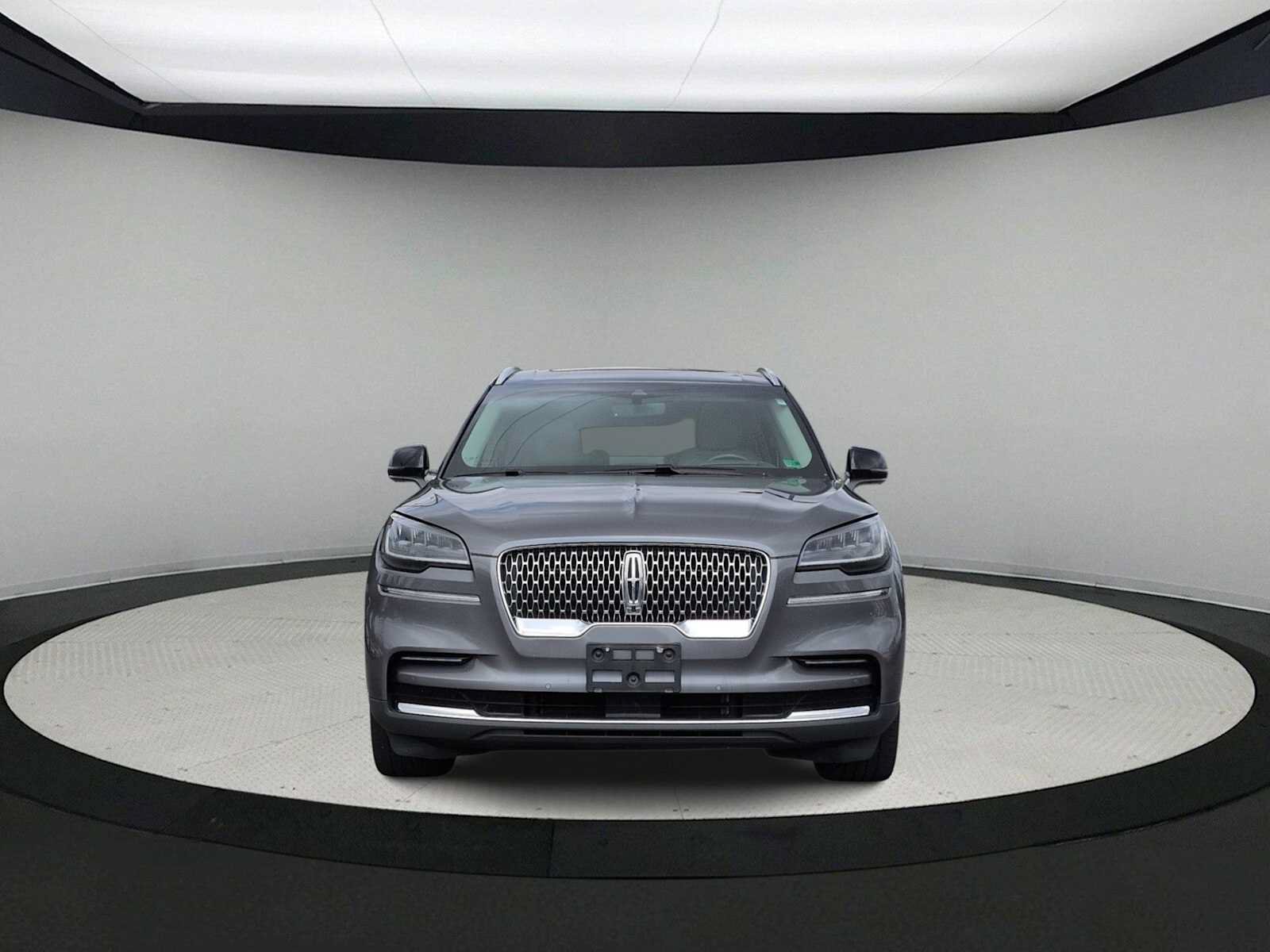 Used 2023 Lincoln Aviator Reserve w/ Equipment Group 201A AWD/4WD image 3