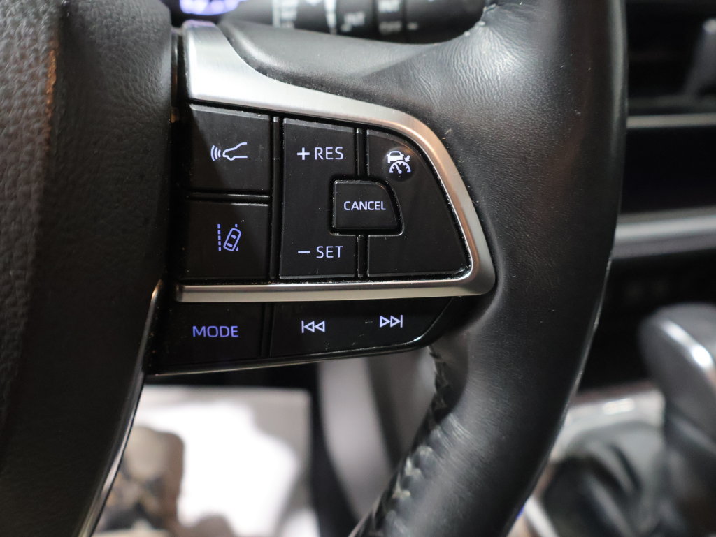 Used 2021 Toyota Highlander Limited AWD/4WD image 33