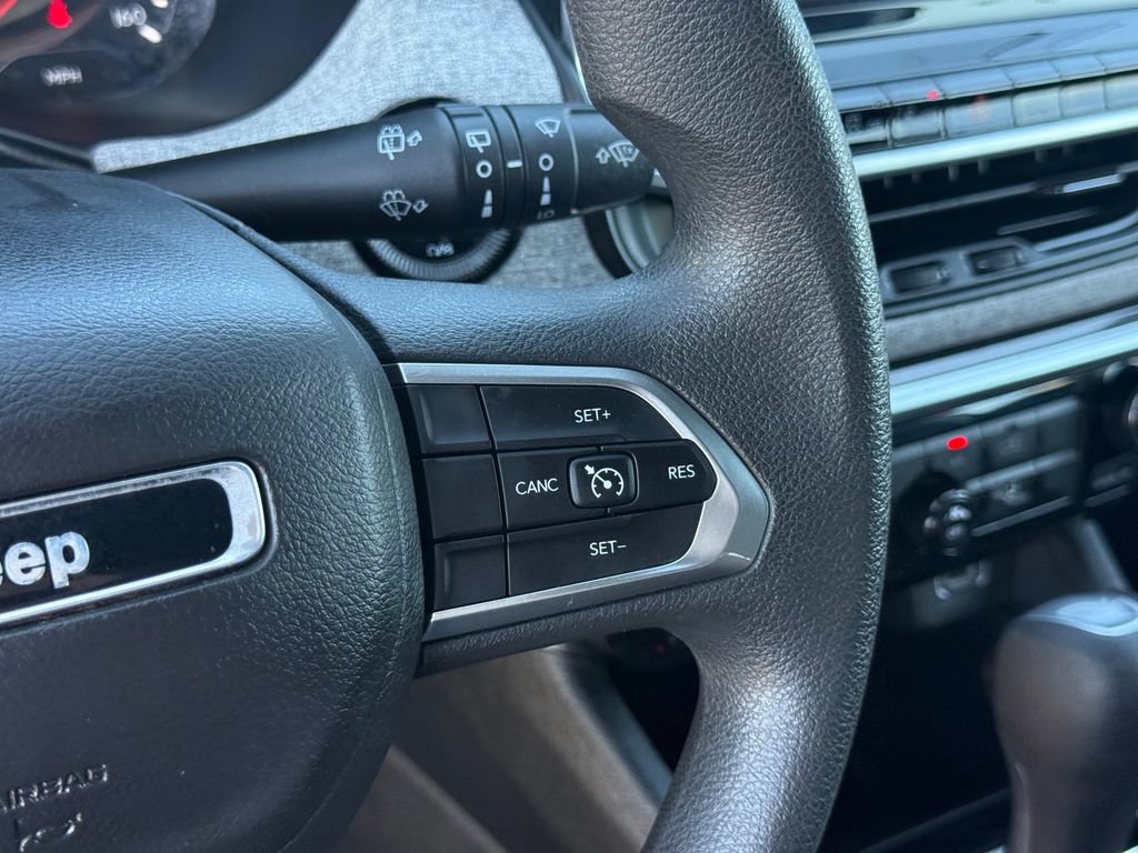 Used 2025 Jeep Compass Sport AWD/4WD image 15