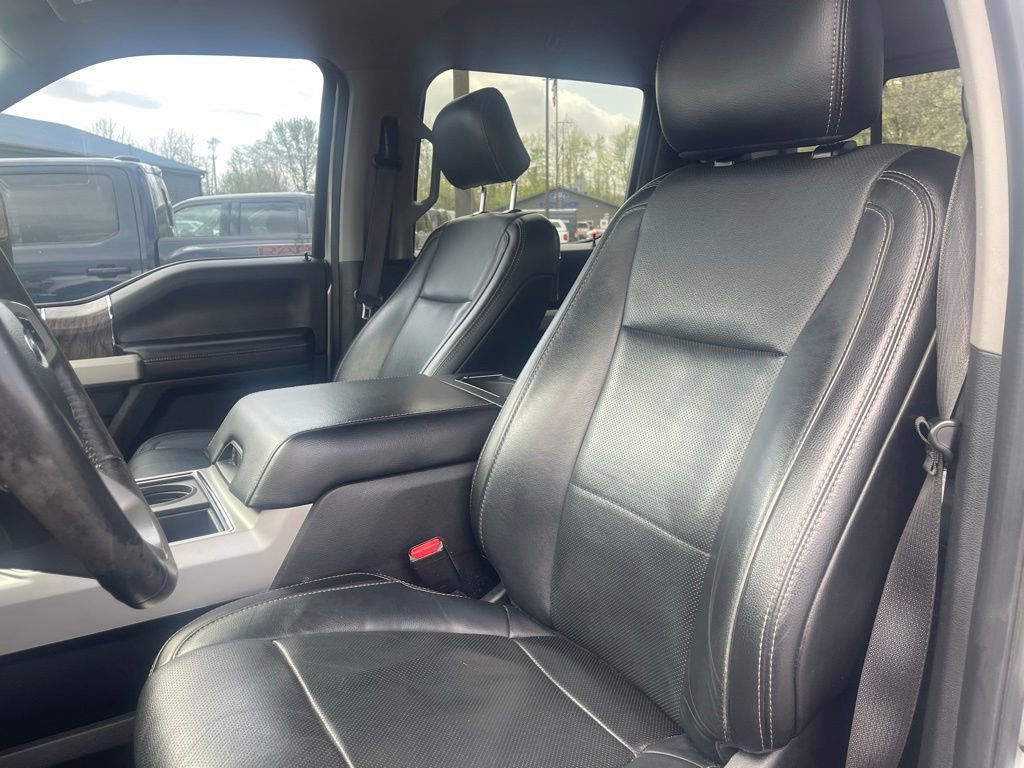 Used 2017 Ford F250 Lariat w/ Chrome Package image 21