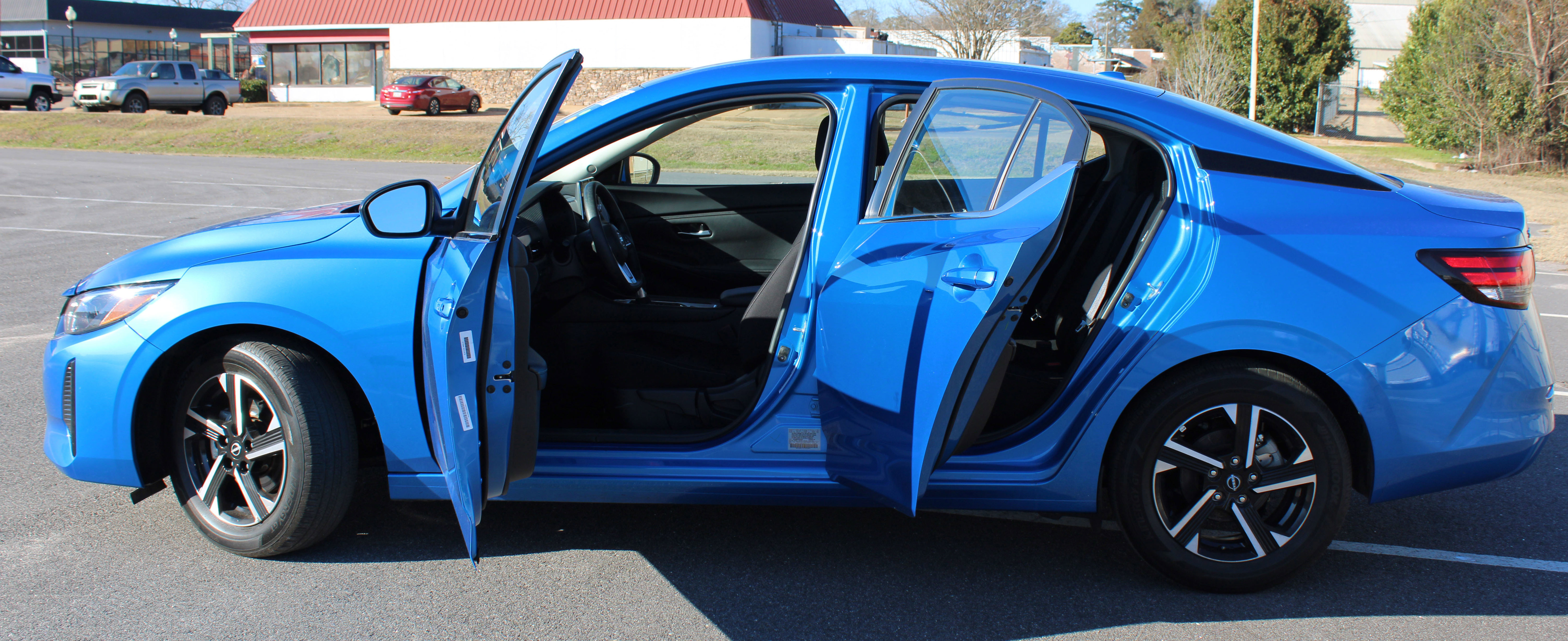 Used 2025 Nissan Sentra SV image 4