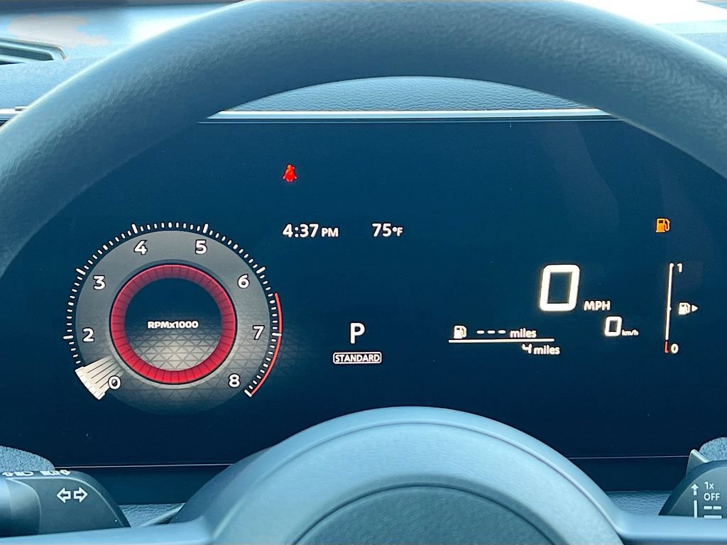 Used 2025 Nissan Kicks SV AWD/4WD image 12