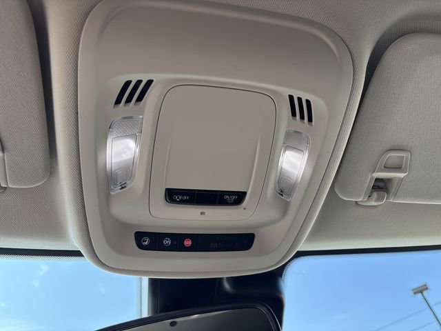 Used 2021 Buick Envision Preferred image 32