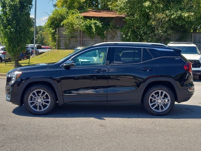 Used 2024 GMC Terrain SLT AWD/4WD image 6