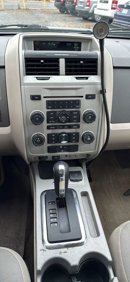 Used 2010 Ford Escape 2WD Hybrid image 11