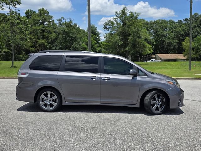 Used 2018 Toyota Sienna SE w/ SE Preferred Package FWD image 37